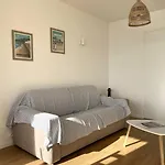 Appartement Belle Vue Mer Sur La Baie De Trestraou A Perros-Guirec - Ref 913