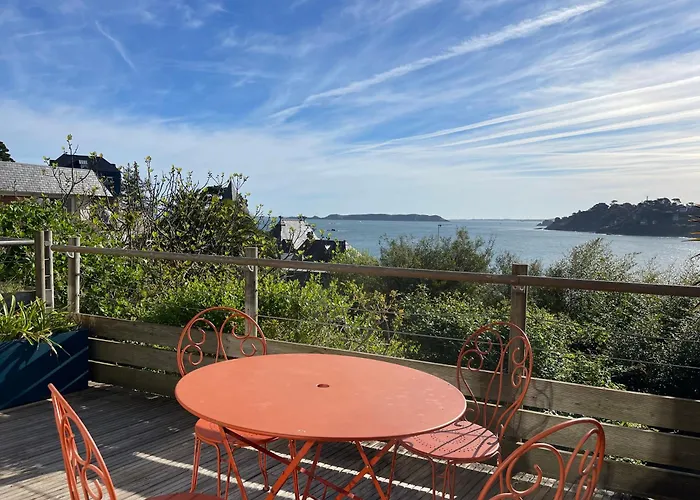 Appartement Belle Vue Mer Sur La Baie De Trestraou A Perros-Guirec - Ref 913